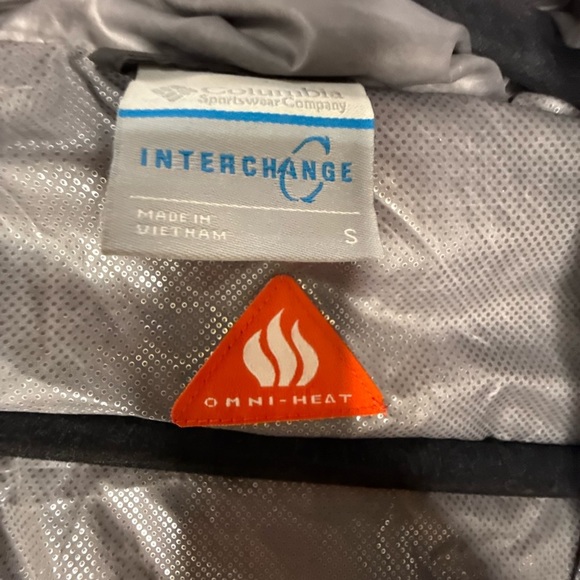 Women's Columbia Cream Parka with Faux Fur Hood - Picture 6 of 6